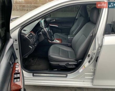 Серый Тойота Камри, объемом двигателя 2.49 л и пробегом 196 тыс. км за 12300 $, фото 69 на Automoto.ua