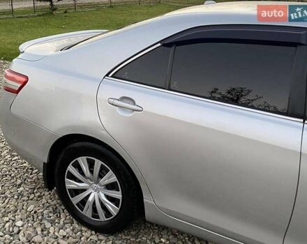 Серый Тойота Камри, объемом двигателя 2.49 л и пробегом 200 тыс. км за 8500 $, фото 4 на Automoto.ua