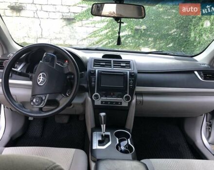 Серый Тойота Камри, объемом двигателя 2.5 л и пробегом 250 тыс. км за 10000 $, фото 13 на Automoto.ua