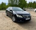 Серый Тойота Камри, объемом двигателя 2.5 л и пробегом 255 тыс. км за 12500 $, фото 1 на Automoto.ua