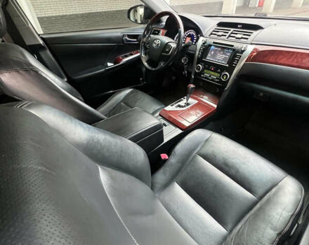 Серый Тойота Камри, объемом двигателя 2.49 л и пробегом 230 тыс. км за 11500 $, фото 8 на Automoto.ua