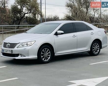 Серый Тойота Камри, объемом двигателя 2.49 л и пробегом 196 тыс. км за 12300 $, фото 27 на Automoto.ua