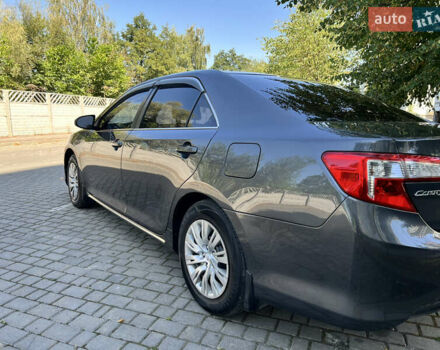 Сірий Тойота Камрі, об'ємом двигуна 2.5 л та пробігом 264 тис. км за 11500 $, фото 12 на Automoto.ua