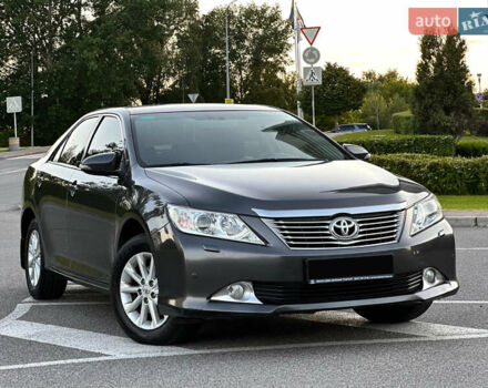 Серый Тойота Камри, объемом двигателя 2.5 л и пробегом 145 тыс. км за 13400 $, фото 7 на Automoto.ua