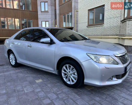 Серый Тойота Камри, объемом двигателя 2.49 л и пробегом 303 тыс. км за 10500 $, фото 9 на Automoto.ua