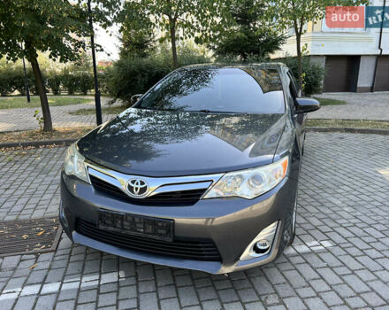 Сірий Тойота Камрі, об'ємом двигуна 2.5 л та пробігом 264 тис. км за 11500 $, фото 8 на Automoto.ua