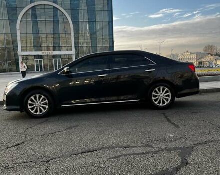 Серый Тойота Камри, объемом двигателя 2.49 л и пробегом 155 тыс. км за 12500 $, фото 9 на Automoto.ua