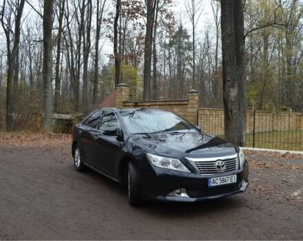 Серый Тойота Камри, объемом двигателя 2.5 л и пробегом 232 тыс. км за 12950 $, фото 2 на Automoto.ua