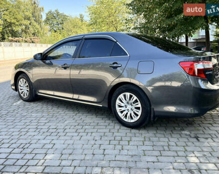 Сірий Тойота Камрі, об'ємом двигуна 2.5 л та пробігом 264 тис. км за 11500 $, фото 14 на Automoto.ua