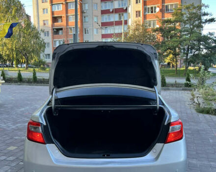 Серый Тойота Камри, объемом двигателя 2.49 л и пробегом 303 тыс. км за 10500 $, фото 27 на Automoto.ua