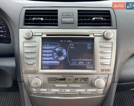 Тойота Камри 2011 в Киеве на Automoto.ua Серый Тойота Камри, объемом двигателя 2.4 л и пробегом 191 тыс. км за 10800 $, фото 20 на Automoto.ua