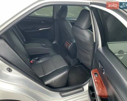 Серый Тойота Камри, объемом двигателя 2.49 л и пробегом 196 тыс. км за 12300 $, фото 103 на Automoto.ua