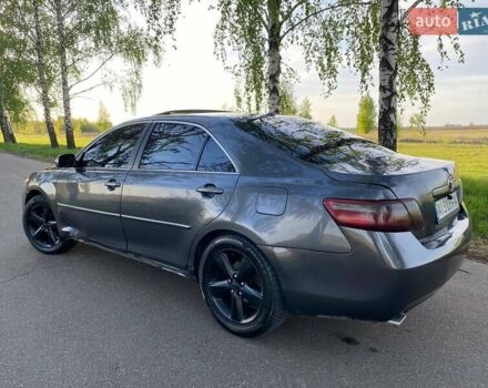 Сірий Тойота Камрі, об'ємом двигуна 2.5 л та пробігом 295 тис. км за 8400 $, фото 7 на Automoto.ua
