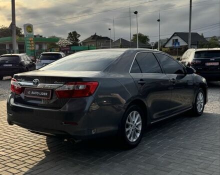 Серый Тойота Камри, объемом двигателя 2.5 л и пробегом 185 тыс. км за 12700 $, фото 3 на Automoto.ua