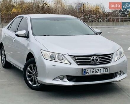 Серый Тойота Камри, объемом двигателя 2.49 л и пробегом 196 тыс. км за 12300 $, фото 10 на Automoto.ua