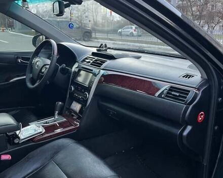 Серый Тойота Камри, объемом двигателя 2.49 л и пробегом 155 тыс. км за 12500 $, фото 26 на Automoto.ua