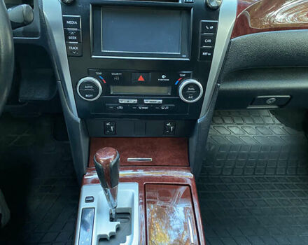 Серый Тойота Камри, объемом двигателя 2.49 л и пробегом 238 тыс. км за 11500 $, фото 13 на Automoto.ua