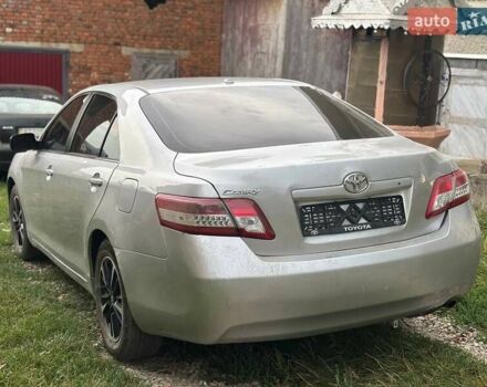 Сірий Тойота Камрі, об'ємом двигуна 2.5 л та пробігом 310 тис. км за 8499 $, фото 3 на Automoto.ua