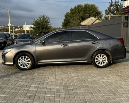 Серый Тойота Камри, объемом двигателя 2.5 л и пробегом 185 тыс. км за 12700 $, фото 7 на Automoto.ua