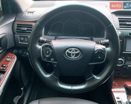 Серый Тойота Камри, объемом двигателя 2.49 л и пробегом 196 тыс. км за 12300 $, фото 86 на Automoto.ua