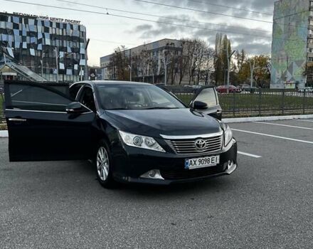 Серый Тойота Камри, объемом двигателя 2.49 л и пробегом 155 тыс. км за 12500 $, фото 12 на Automoto.ua