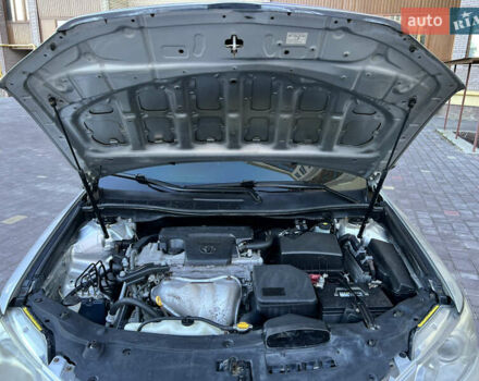 Серый Тойота Камри, объемом двигателя 2.49 л и пробегом 303 тыс. км за 10500 $, фото 29 на Automoto.ua