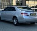 Серый Тойота Камри, объемом двигателя 2.5 л и пробегом 193 тыс. км за 8990 $, фото 3 на Automoto.ua