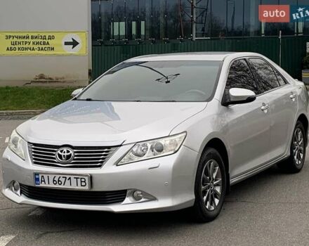 Серый Тойота Камри, объемом двигателя 2.49 л и пробегом 196 тыс. км за 12300 $, фото 2 на Automoto.ua