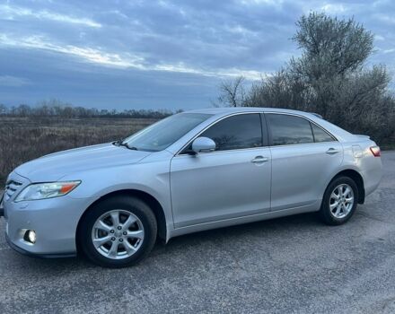 Сірий Тойота Камрі, об'ємом двигуна 2.4 л та пробігом 228 тис. км за 10100 $, фото 4 на Automoto.ua