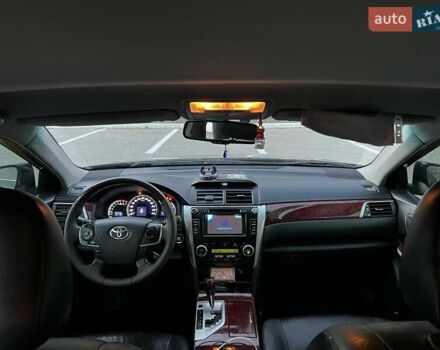 Серый Тойота Камри, объемом двигателя 2.49 л и пробегом 155 тыс. км за 12500 $, фото 34 на Automoto.ua