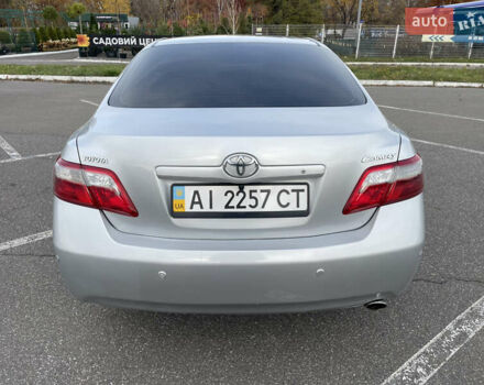 Тойота Камри 2011 в Киеве на Automoto.ua Серый Тойота Камри, объемом двигателя 2.4 л и пробегом 191 тыс. км за 10800 $, фото 5 на Automoto.ua