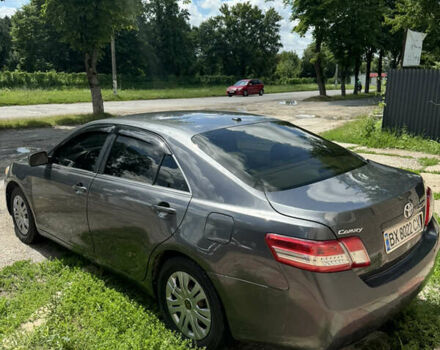 Серый Тойота Камри, объемом двигателя 2.49 л и пробегом 309 тыс. км за 7500 $, фото 4 на Automoto.ua