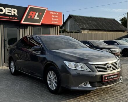 Серый Тойота Камри, объемом двигателя 2.5 л и пробегом 185 тыс. км за 12700 $, фото 1 на Automoto.ua