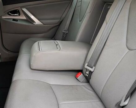 Сірий Тойота Камрі, об'ємом двигуна 2.5 л та пробігом 160 тис. км за 12000 $, фото 13 на Automoto.ua