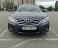 Серый Тойота Камри, объемом двигателя 2.4 л и пробегом 297 тыс. км за 6700 $, фото 2 на Automoto.ua