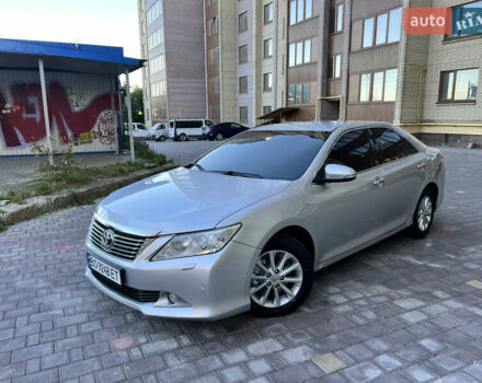 Серый Тойота Камри, объемом двигателя 2.49 л и пробегом 303 тыс. км за 10500 $, фото 6 на Automoto.ua