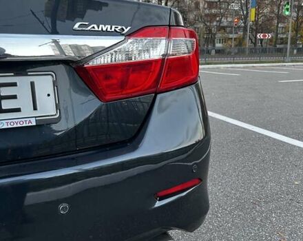 Серый Тойота Камри, объемом двигателя 2.49 л и пробегом 155 тыс. км за 12500 $, фото 17 на Automoto.ua