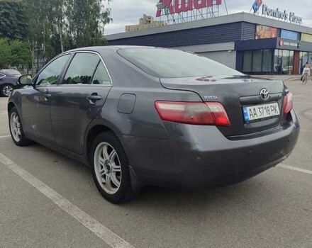 Серый Тойота Камри, объемом двигателя 2.4 л и пробегом 297 тыс. км за 6700 $, фото 6 на Automoto.ua