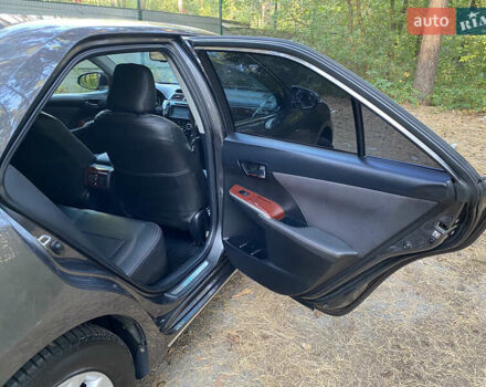 Серый Тойота Камри, объемом двигателя 2.49 л и пробегом 238 тыс. км за 11500 $, фото 10 на Automoto.ua