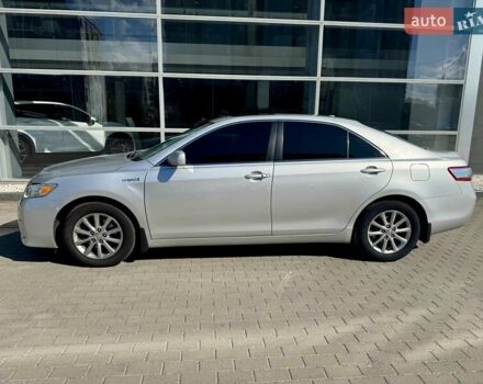 Серый Тойота Камри, объемом двигателя 2.36 л и пробегом 233 тыс. км за 10500 $, фото 3 на Automoto.ua