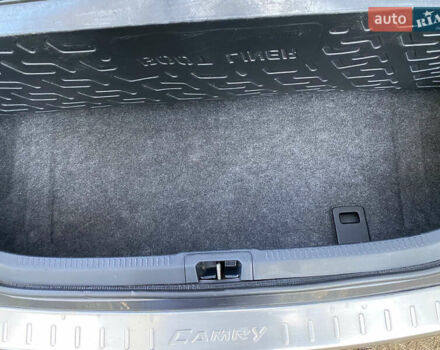 Серый Тойота Камри, объемом двигателя 2.49 л и пробегом 238 тыс. км за 11500 $, фото 18 на Automoto.ua