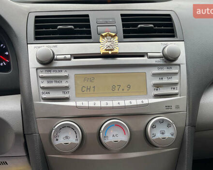 Сірий Тойота Камрі, об'ємом двигуна 2.49 л та пробігом 200 тис. км за 9999 $, фото 14 на Automoto.ua