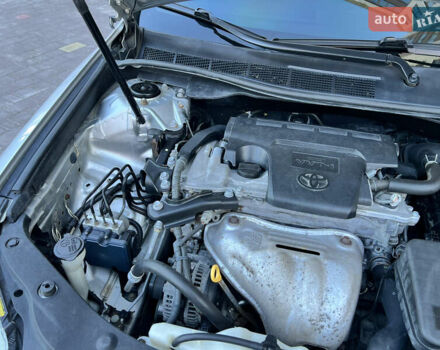 Серый Тойота Камри, объемом двигателя 2.49 л и пробегом 303 тыс. км за 10500 $, фото 28 на Automoto.ua