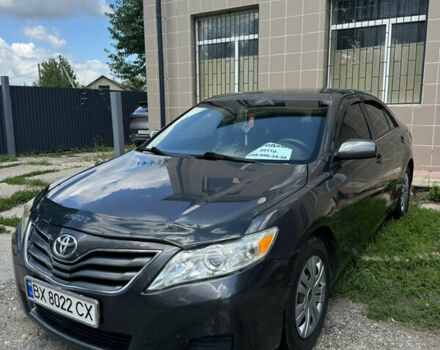 Серый Тойота Камри, объемом двигателя 2.49 л и пробегом 309 тыс. км за 7500 $, фото 2 на Automoto.ua