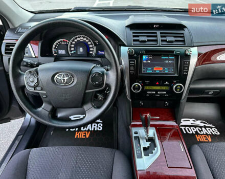 Серый Тойота Камри, объемом двигателя 2.5 л и пробегом 145 тыс. км за 13400 $, фото 36 на Automoto.ua