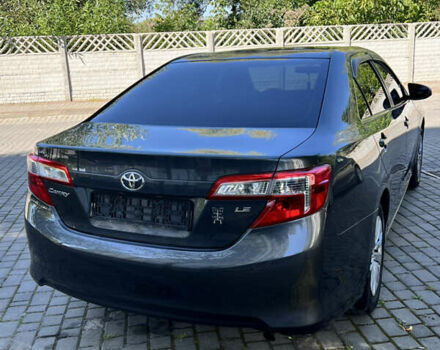 Сірий Тойота Камрі, об'ємом двигуна 2.5 л та пробігом 264 тис. км за 11500 $, фото 18 на Automoto.ua