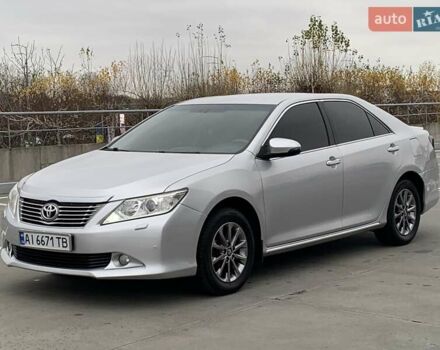 Серый Тойота Камри, объемом двигателя 2.49 л и пробегом 196 тыс. км за 12300 $, фото 4 на Automoto.ua