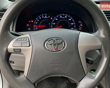 Сірий Тойота Камрі, об'ємом двигуна 2.49 л та пробігом 200 тис. км за 9999 $, фото 11 на Automoto.ua