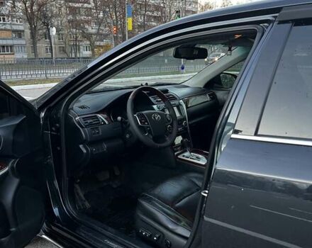 Серый Тойота Камри, объемом двигателя 2.49 л и пробегом 155 тыс. км за 12500 $, фото 19 на Automoto.ua