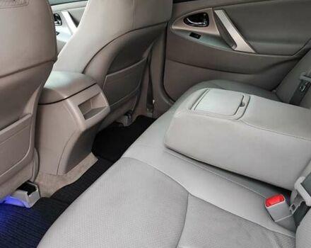 Сірий Тойота Камрі, об'ємом двигуна 2.5 л та пробігом 160 тис. км за 12000 $, фото 17 на Automoto.ua